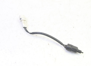 CONTACTEUR FEU STOP DROIT