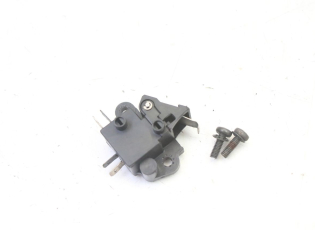 CONTACTEUR FEU STOP GAUCHE