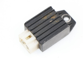 REGULATEUR CHARGE