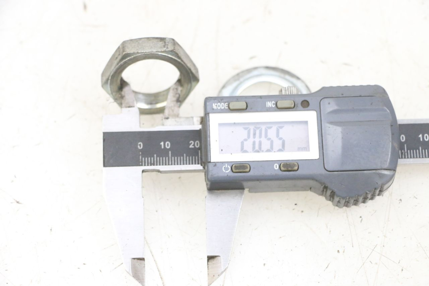 photo de FORK CROWN NUT SUZUKI BURGMAN 650 (2013 - 2020)