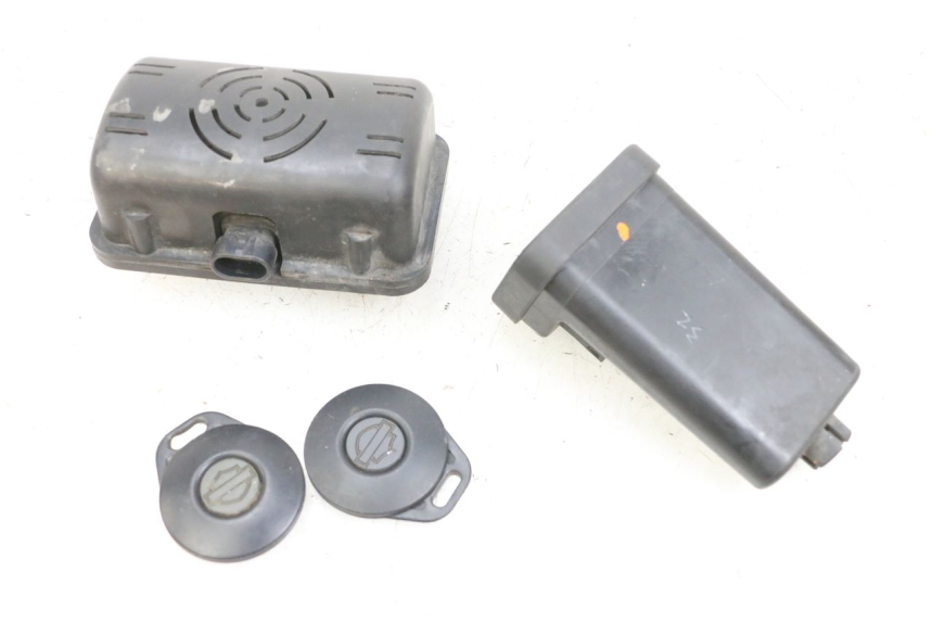 photo de ANTI-THEFT ALARM HARLEY DAVIDSON SPORTSTER XL CUSTOM 883 (1999 - 2006) - High-resolution close-up