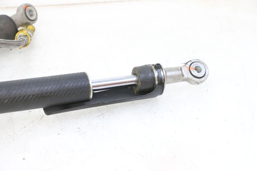 photo de FRONT SHOCK ABSORBER QUADRO 4 4D 350 (2015 - 2018)