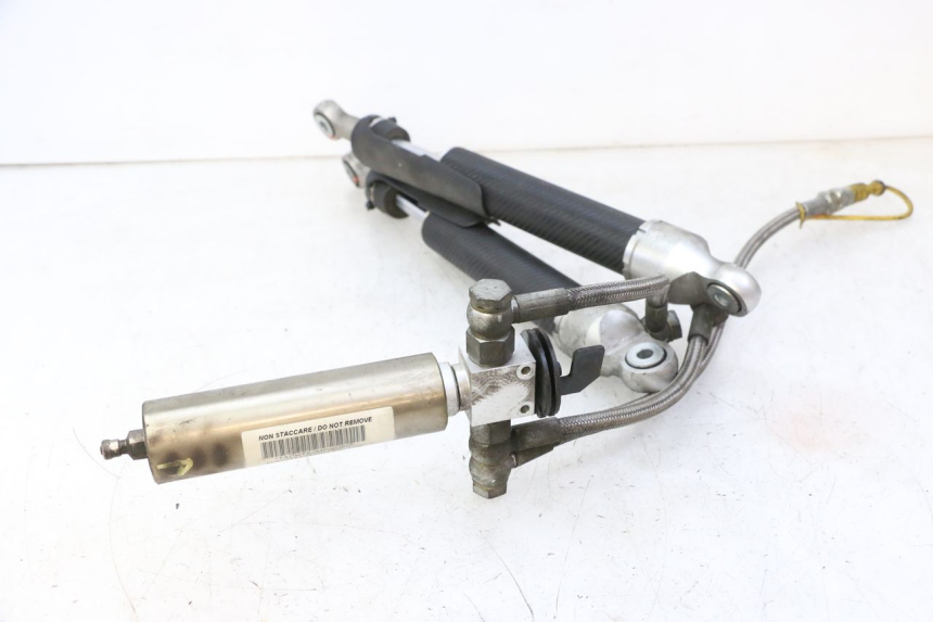 photo de FRONT SHOCK ABSORBER QUADRO 4 4D 350 (2015 - 2018)