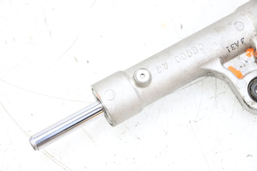 photo de STEERING DAMPER SUZUKI GSXR GSX-R 1000 (2003 - 2004) - Fixing points details