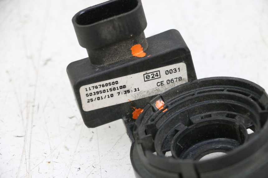 photo de TRANSPONDER ANTENNA PEUGEOT GEOPOLIS 400 (2007 - 2013) - Component detail