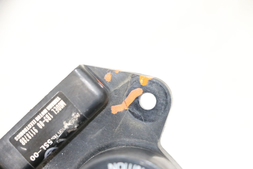 photo de TRANSPONDER ANTENNA YAMAHA XMAX X-MAX 125 (2006 - 2009) - Alternative perspective