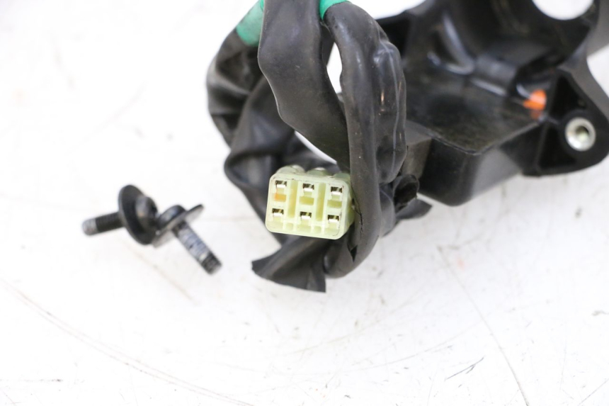 photo de TRANSPONDER ANTENNA YAMAHA XJ6 600 (2008 - 2016) - Zoom on usage condition