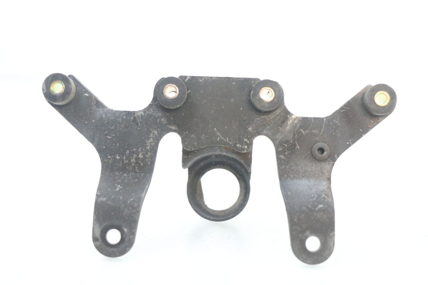 photo de SPEEDOMETER BRACKET SUZUKI GN 125 (1997 - 2000)