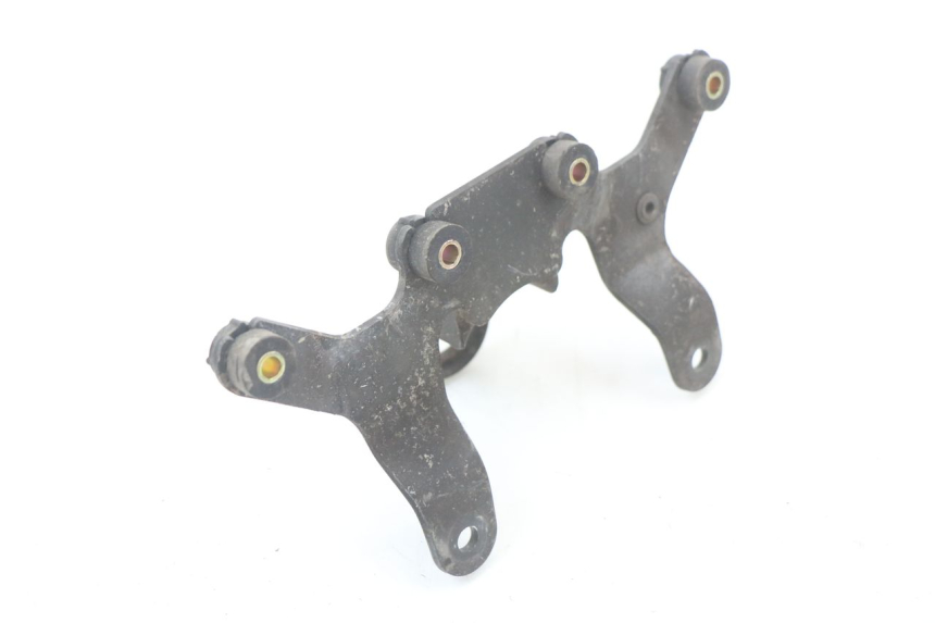 photo de SPEEDOMETER BRACKET SUZUKI GN 125 (1997 - 2000)