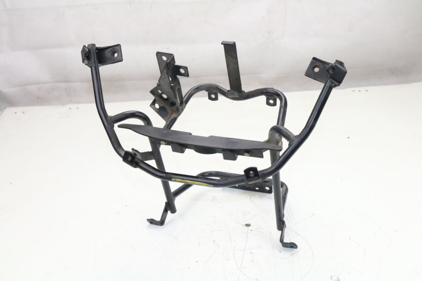 photo de FRONT FAIRING BRACKET PEUGEOT ELYSEO 100 (1998 - 2004)