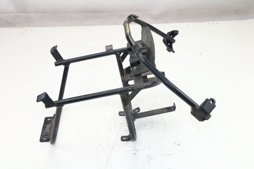 photo de FRONT FAIRING BRACKET PEUGEOT ELYSEO 100 (1998 - 2004)