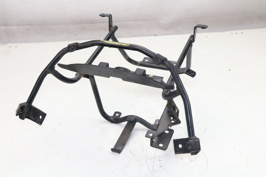 photo de FRONT FAIRING BRACKET PEUGEOT ELYSEO 100 (1998 - 2004)