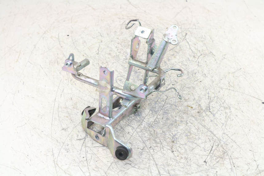 photo de FRONT FAIRING BRACKET HONDA VISION 50 (2011 - 2015)