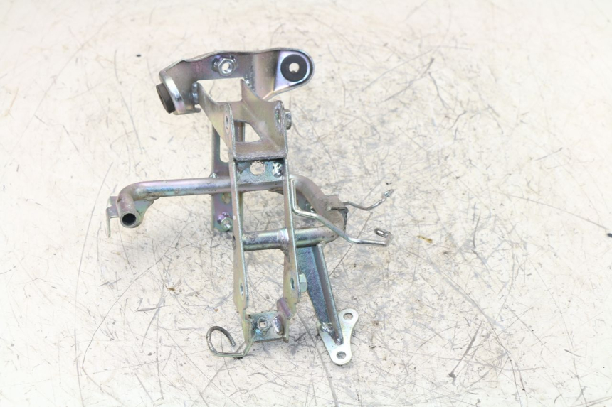 photo de FRONT FAIRING BRACKET HONDA VISION 50 (2011 - 2015)