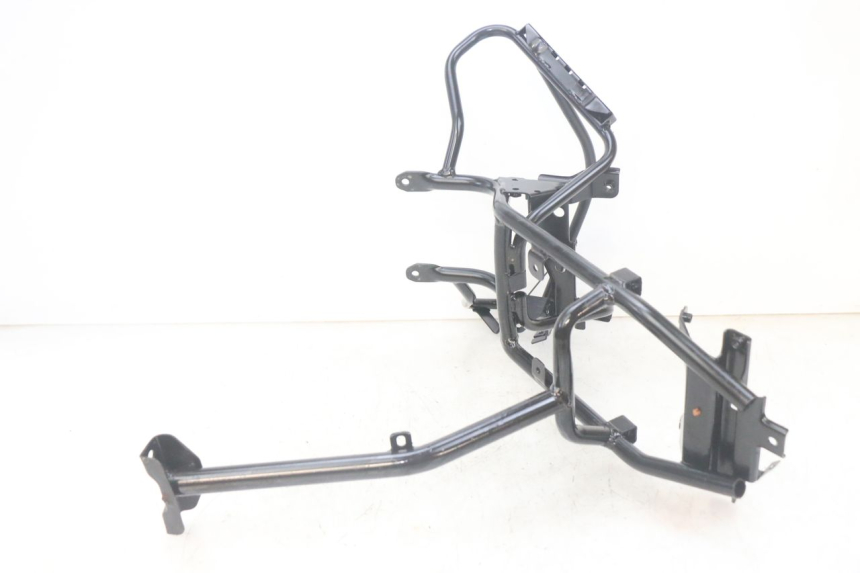 photo de FRONT FAIRING BRACKET PIAGGIO MP3 HPE 300 (2019 - 2026) - Checked used part