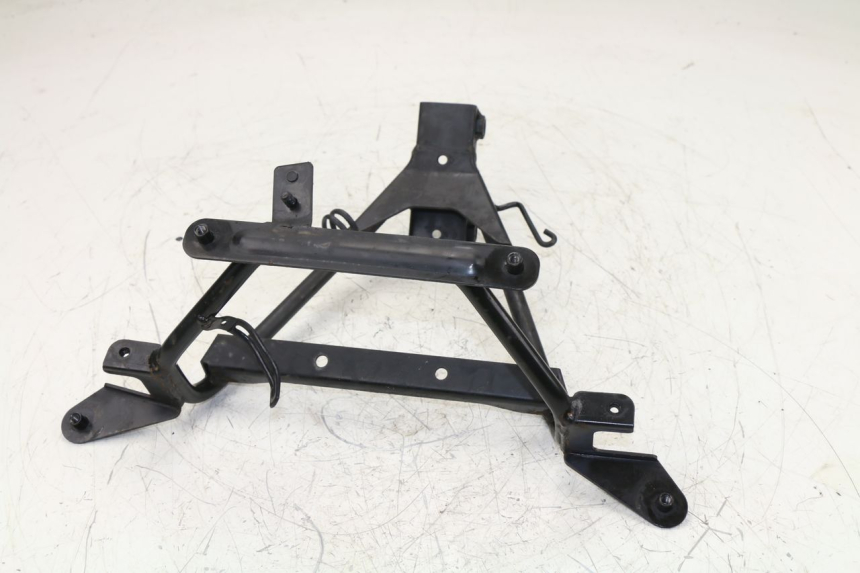 photo de FRONT FAIRING BRACKET DAELIM S2 125 (2006 - 2007)