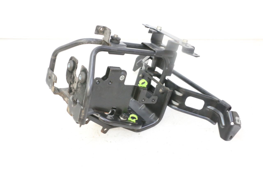 photo de FRONT FAIRING BRACKET PEUGEOT SATELIS 125 (2013 - 2018)