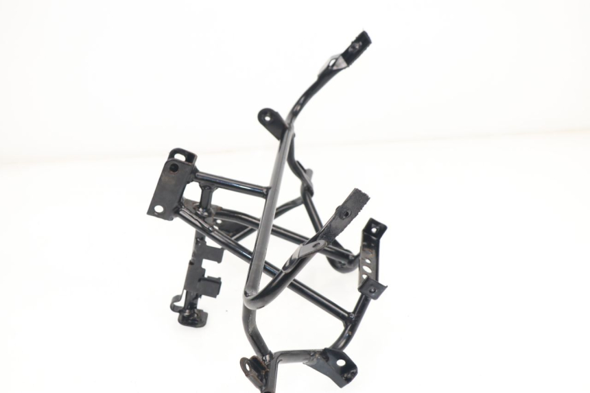 photo de FRONT FAIRING BRACKET SUZUKI UH BURGMAN 125 (2002 - 2006)