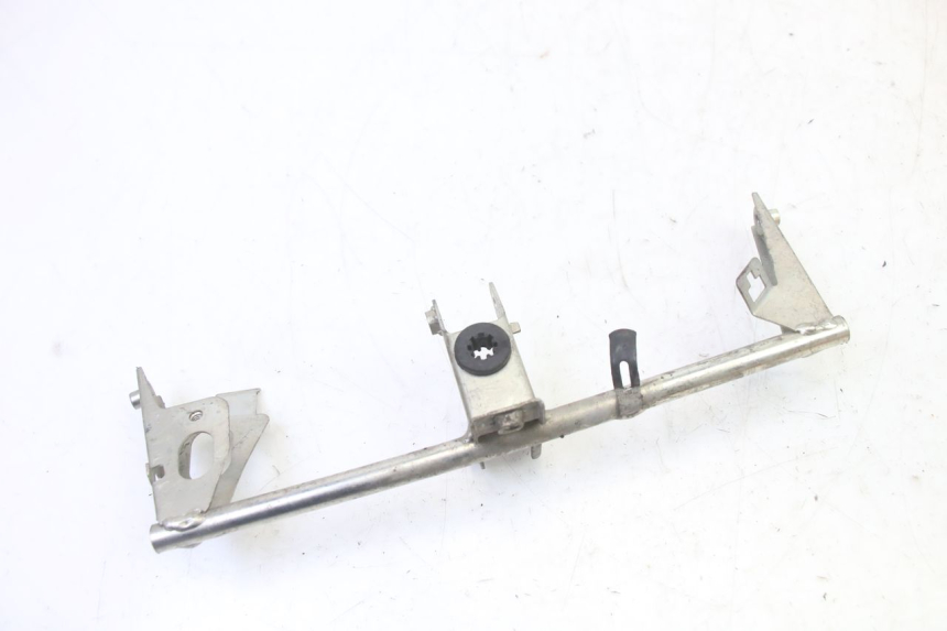 photo de FRONT FAIRING BRACKET HONDA X8R 50 (1998 - 2003)