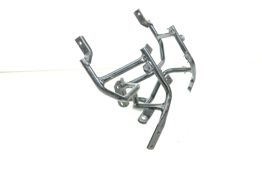 photo de FRONT FAIRING BRACKET HYOSUNG GTR 125 (2006 - 2008)
