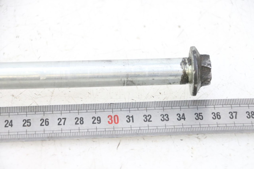 photo de SWING ARM AXLE YAMAHA FJ 36Y 1100 (1984 - 1985)
