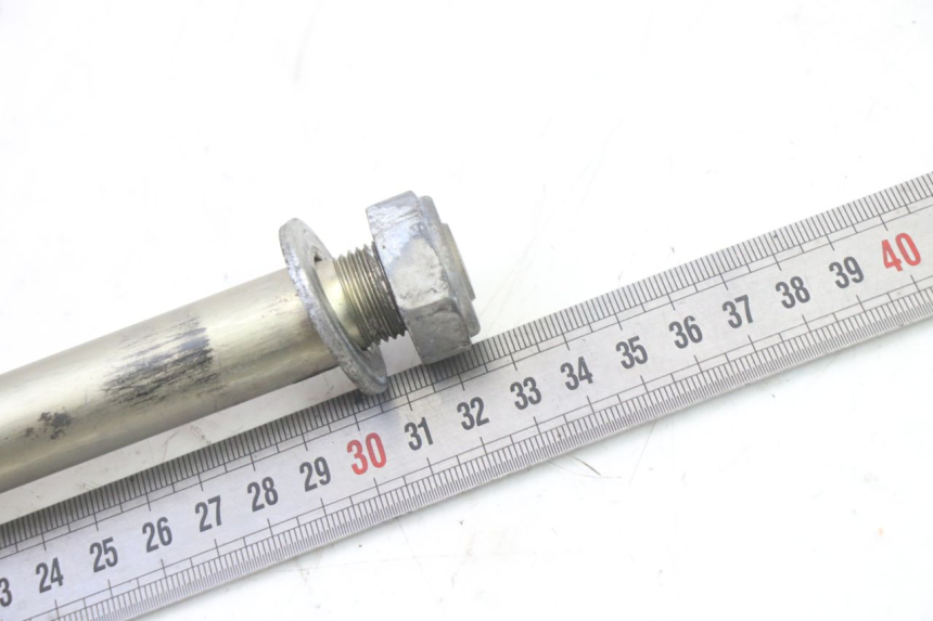 photo de SWING ARM AXLE YAMAHA FZ6 FAZER S2 600 (2007 - 2011)