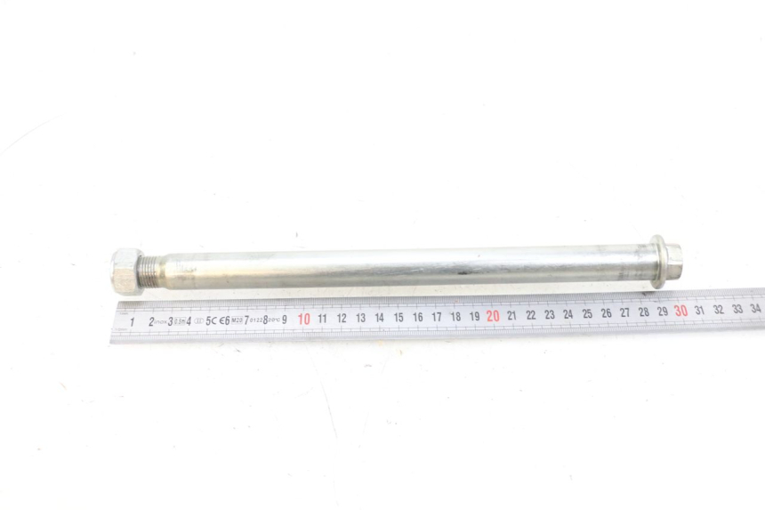 photo de SWING ARM AXLE SUZUKI GSF N BANDIT 600 (1996 - 1999) - Zoom on usage condition