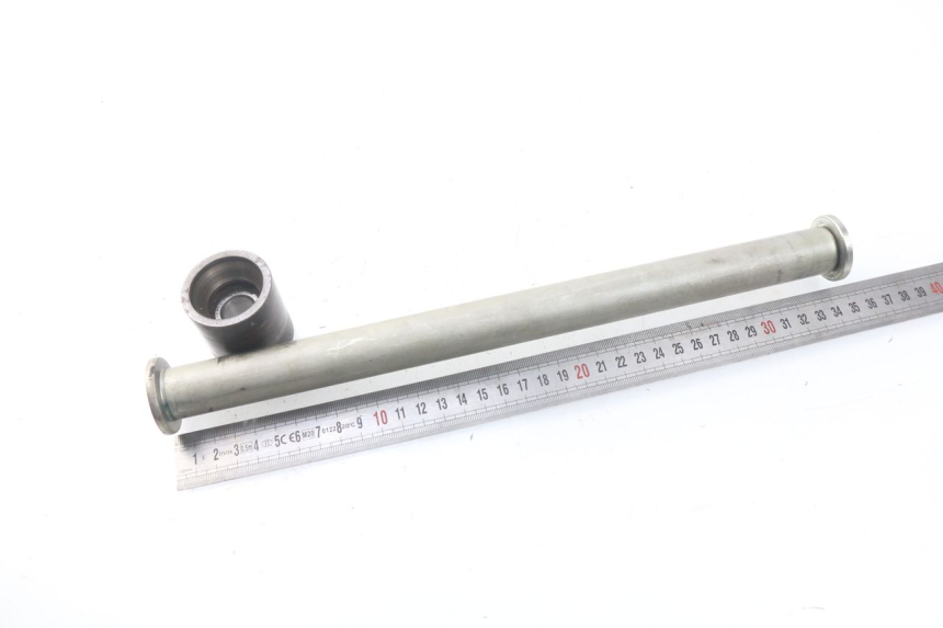photo de SWING ARM AXLE TRIUMPH SPRINT ST ABS 1050 (2005 - 2007)