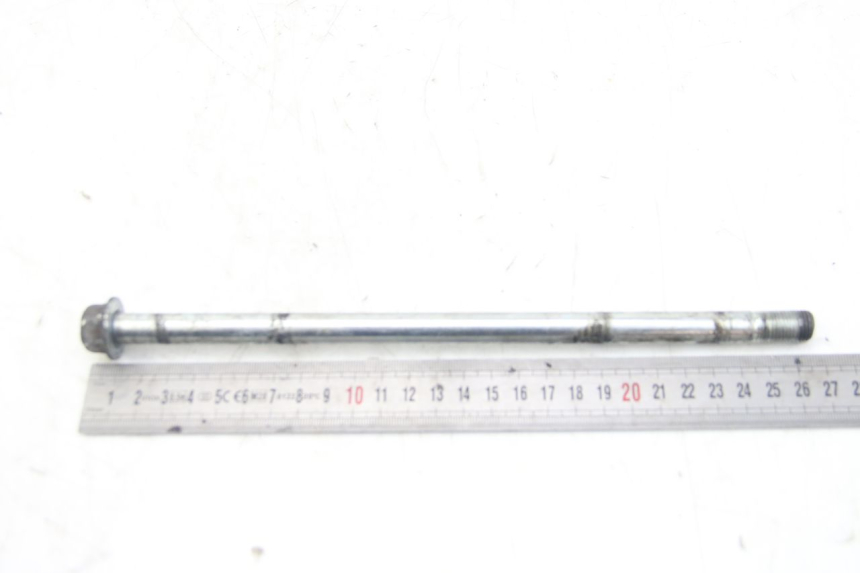 photo de SWINGARM PIVOT BOLT YAMAHA SR 125 (1982 - 2003)