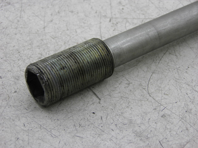 photo de SWING ARM AXLE SUZUKI SV S ABS 650 (2003 - 2009)