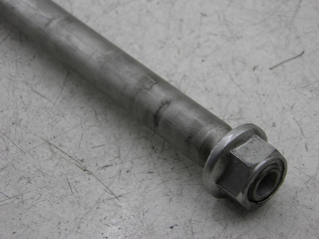 photo de SWING ARM AXLE SUZUKI SV S ABS 650 (2003 - 2009)