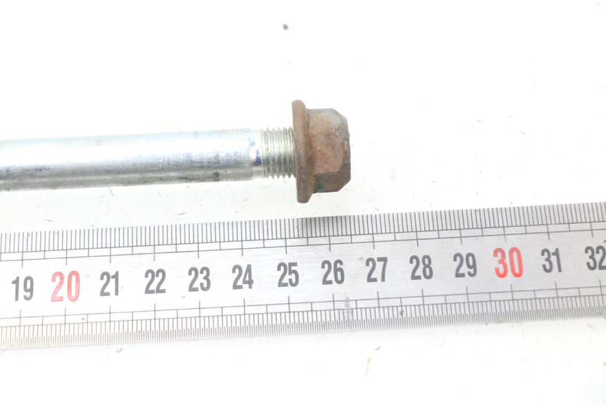 photo de SWINGARM PIVOT BOLT YAMAHA SR 125 (1982 - 2003)