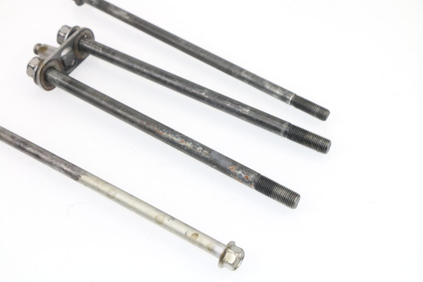 photo de ENGINE AXLE YAMAHA FZ6 FAZER 600 (2007 - 2010)