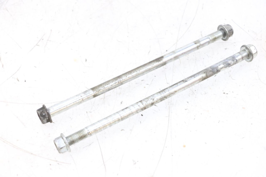 photo de ENGINE AXLE SUZUKI GSXR GSX-R 1000 (2003 - 2004) - Technical close-up