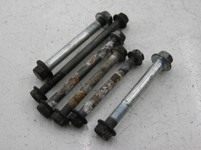 photo de ENGINE AXLE YAMAHA YBR CUSTOM 125 (2008 - 2010) - Main view