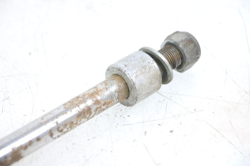photo de REAR WHEEL AXLE SHERCO CITY CORP 125 (2003 - 2007)