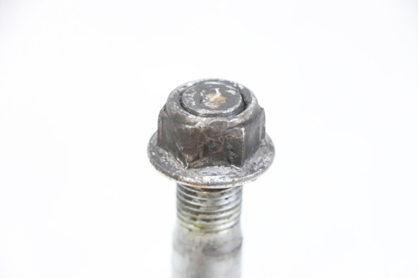 photo de REAR WHEEL AXLE KSR CODE 125 (2018 - 2020) - Component detail