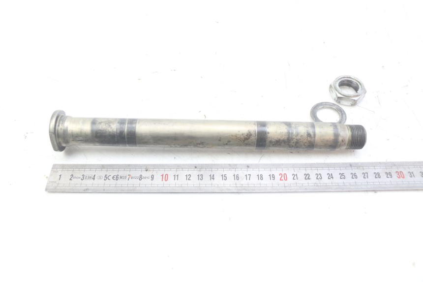 photo de REAR WHEEL AXLE HONDA CRF 250 (2010 - 2013)