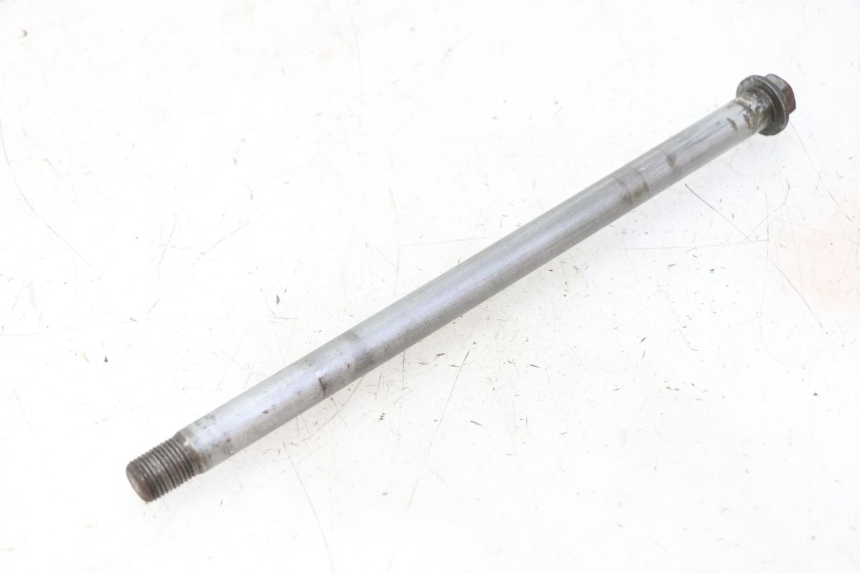 photo de REAR WHEEL AXLE APRILIA ETX 125 (1998 - 2002)