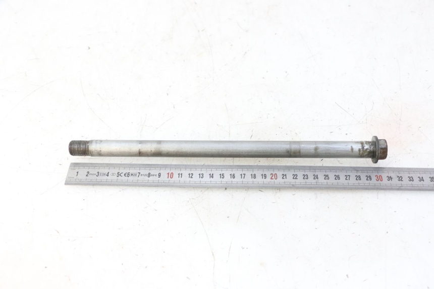 photo de REAR WHEEL AXLE APRILIA ETX 125 (1998 - 2002)
