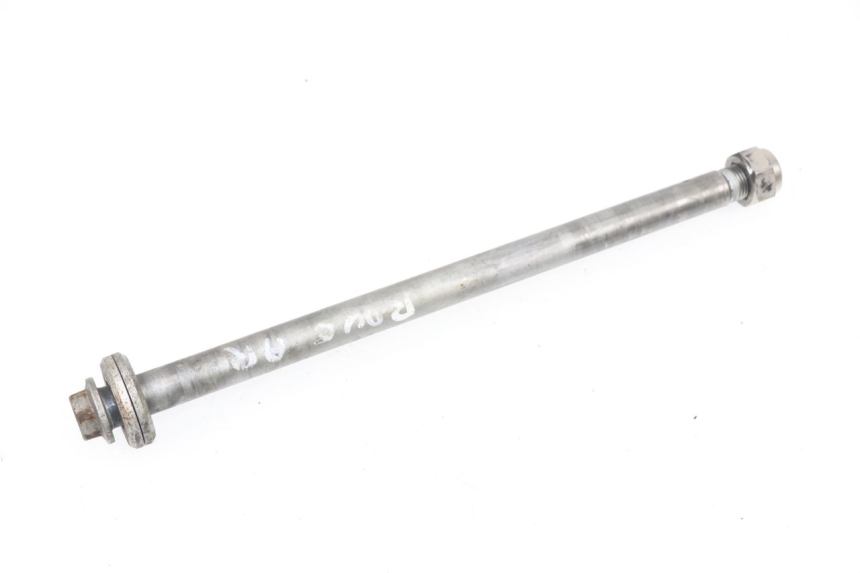 photo de REAR WHEEL AXLE BMW F650 F FUNDURO 650 (1993 - 2000)