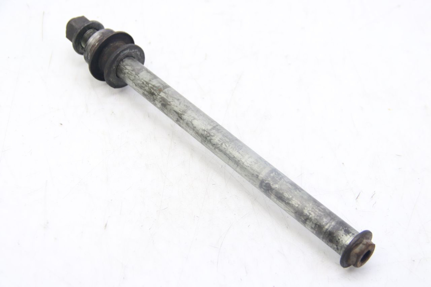 photo de REAR WHEEL AXLE SUZUKI GSX-F GSX  F 1100 (1988 - 1994)