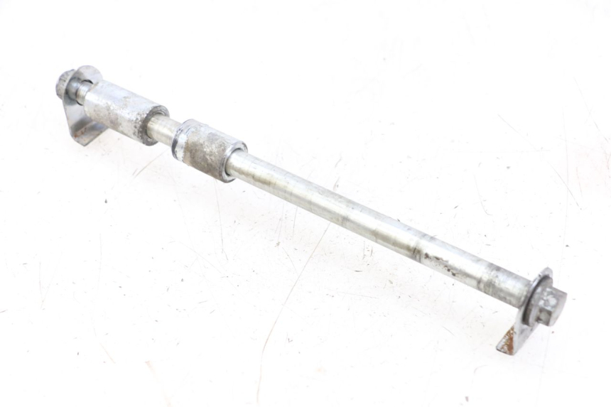 photo de REAR WHEEL AXLE JINLUN JL HIGHLANDER 125 (2007 - 2015)