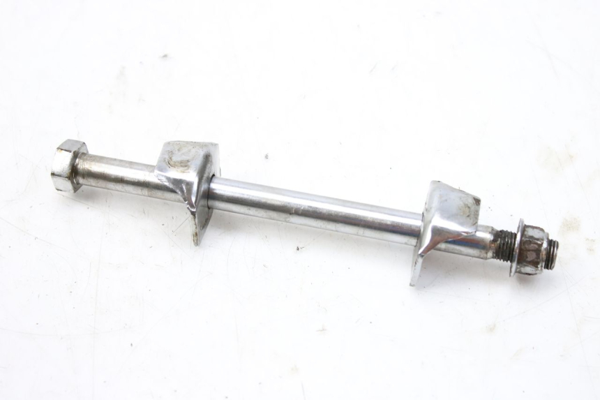 photo de REAR WHEEL AXLE KEEWAY TX 50 (2008 - 2015)