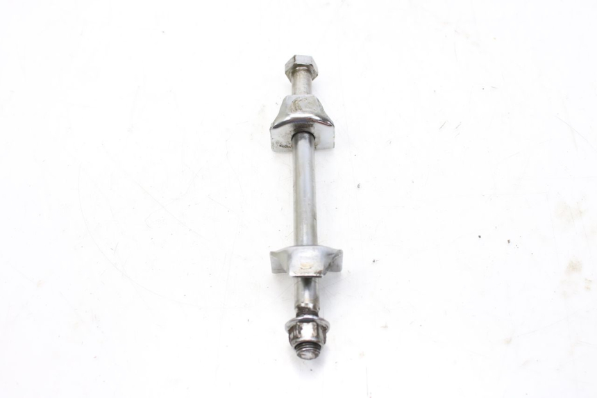 photo de REAR WHEEL AXLE KEEWAY TX 50 (2008 - 2015)
