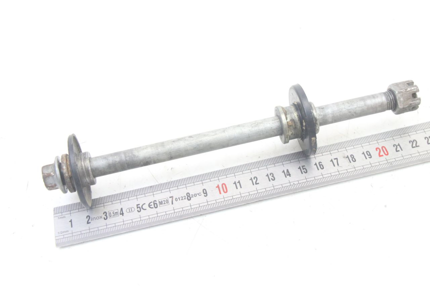 photo de REAR WHEEL AXLE KAWASAKI KX 65 (2000 - 2019)