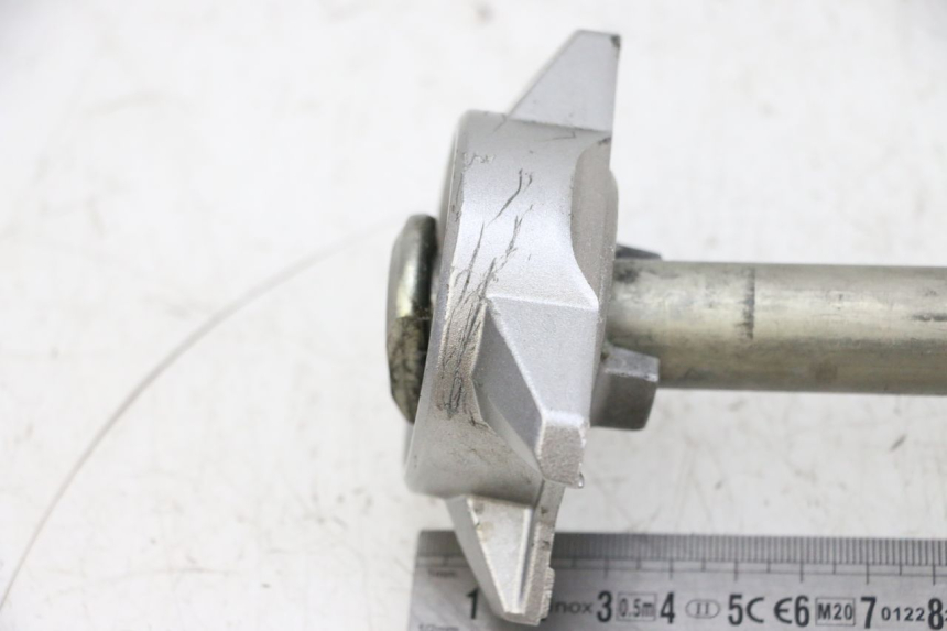 photo de REAR WHEEL AXLE YAMAHA MT-07 MT07 ABS 700 (2018 - 2020) - Component detail