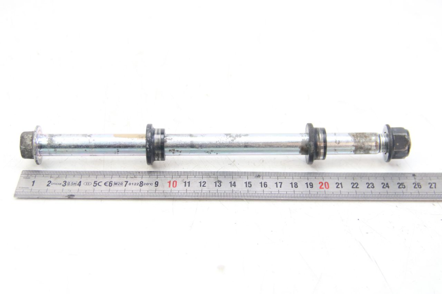 photo de REAR WHEEL AXLE YAMAHA MT ABS 125 (2014 - 2018) - Component detail