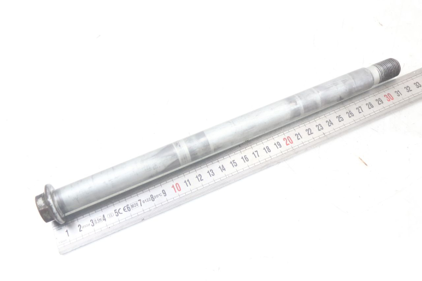photo de REAR WHEEL AXLE HONDA NTV DEAUVILLE 650 (1998 - 2001)