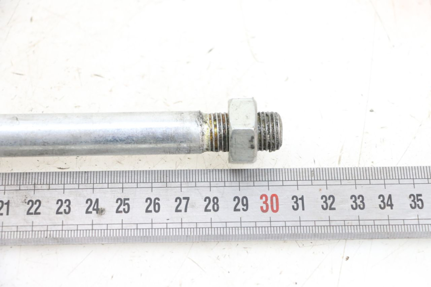 photo de REAR WHEEL AXLE ASTOR ORCAL 125 (2015 - 2017)